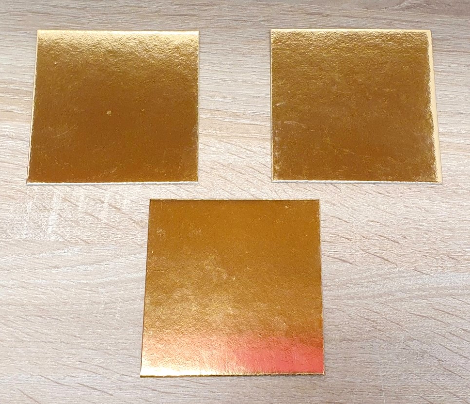 Podložka zlatá 10x10 cm tenká 200ks, 1050g/m2